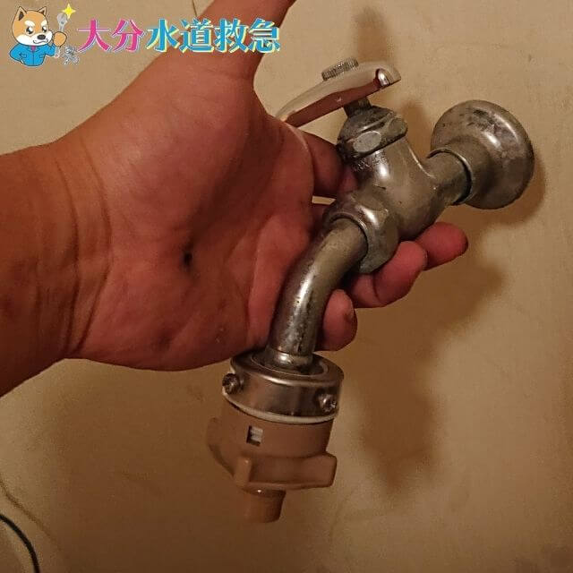 劣化した水栓