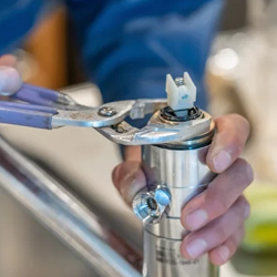 自社社員、自社施工